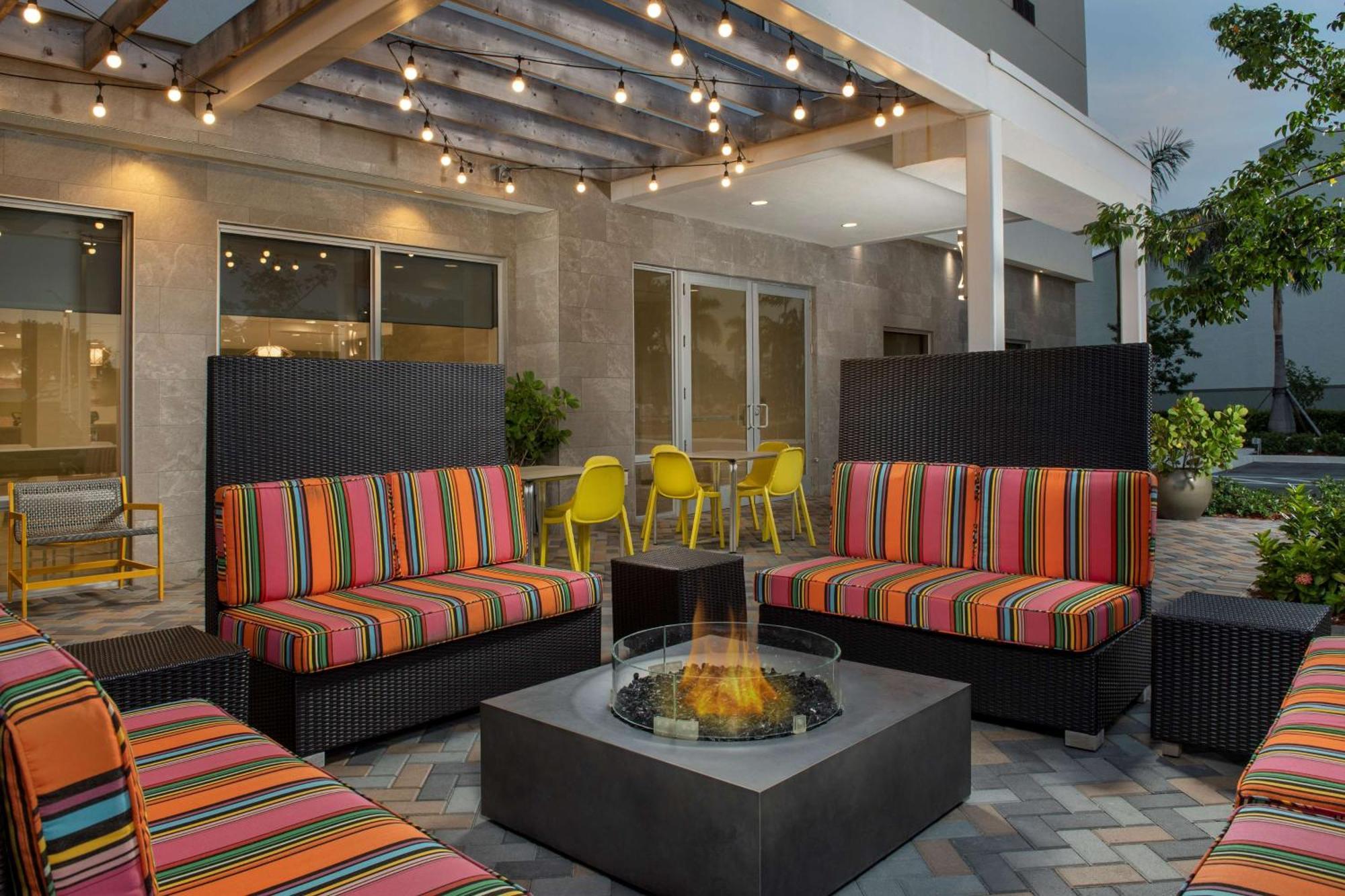 Home2 Suites By Hilton Miami Doral West Airport, Fl Exterior photo